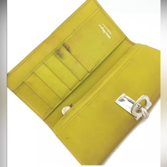 Salvatore Ferragam Wallet - Picture 2 of 8